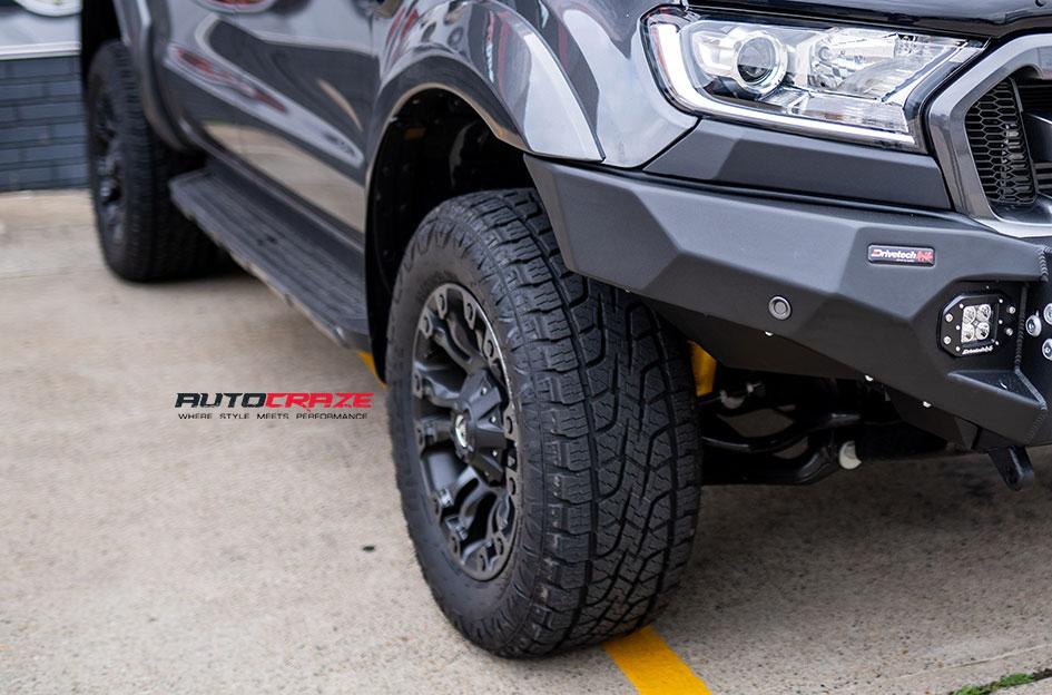 FORD-RANGER-VAPOR-BLACK-MACHINED-WITH-DARK-TINT